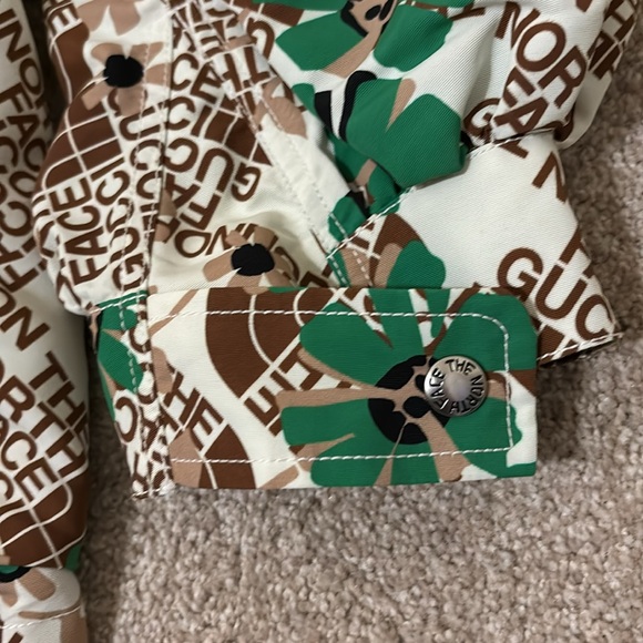 The North Face x Gucci Floral Jacket - Picture 6 of 14